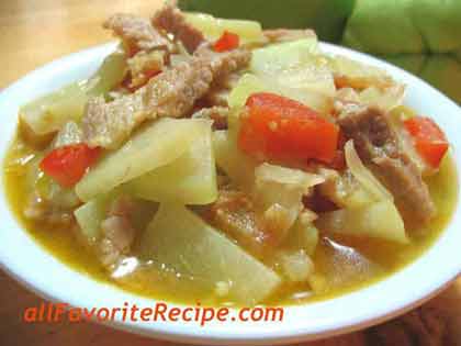 Chayote Guisado / Sayote Guisado (Sautéed Chayote)