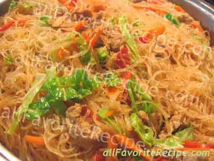 Pancit Bihon Guisado (Rice Sticks Noodles with Vegetables)