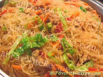 Pancit Bihon Guisado (Rice Sticks Noodles with Vegetables)